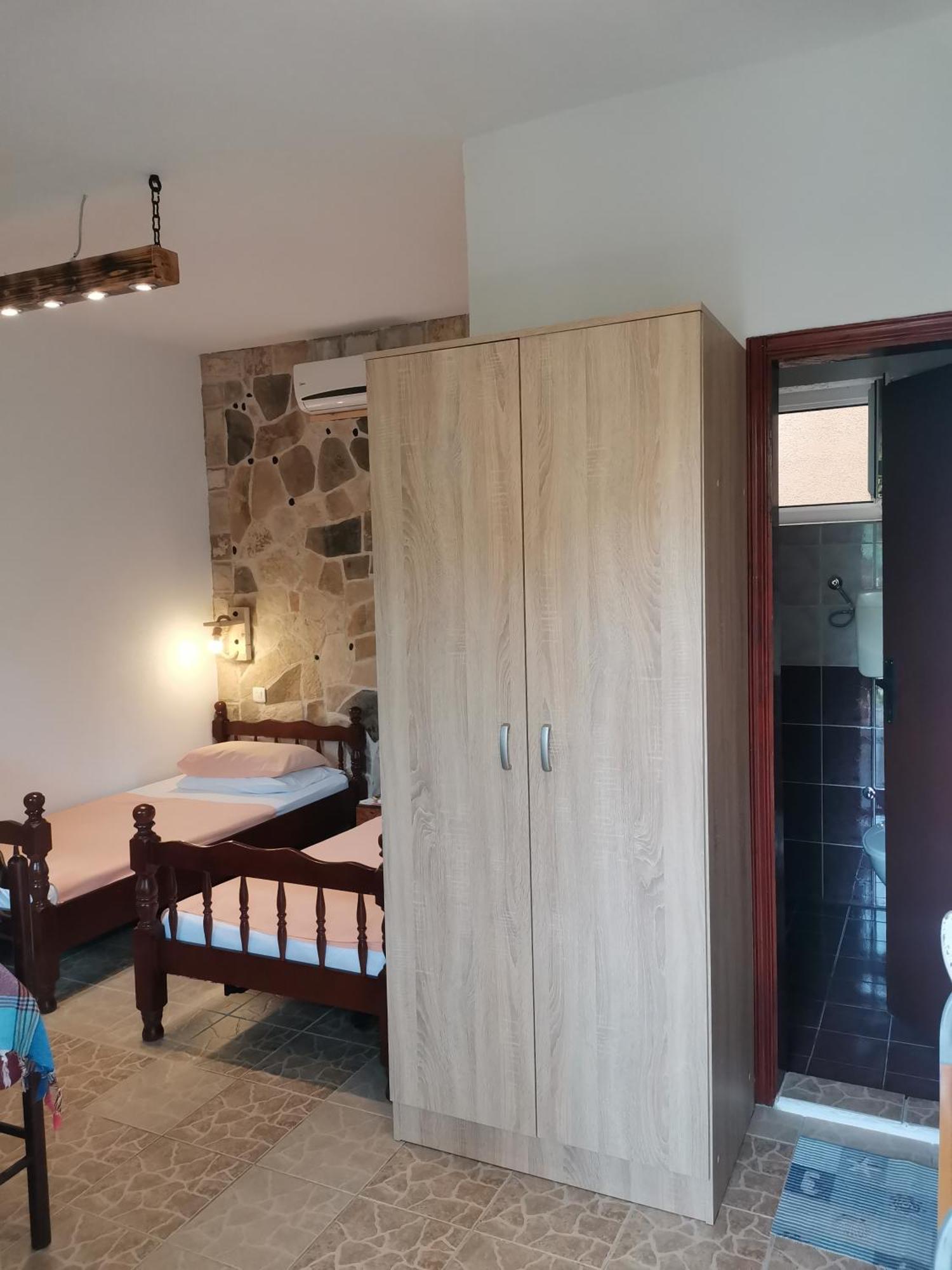 Apartments Lazarevic Сутоморе Номер фото