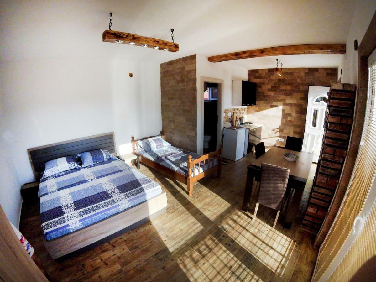 Apartments Lazarevic Сутоморе Экстерьер фото