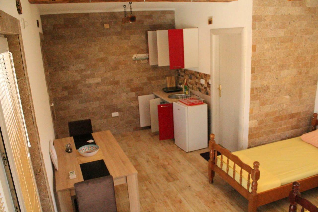 Apartments Lazarevic Сутоморе Экстерьер фото