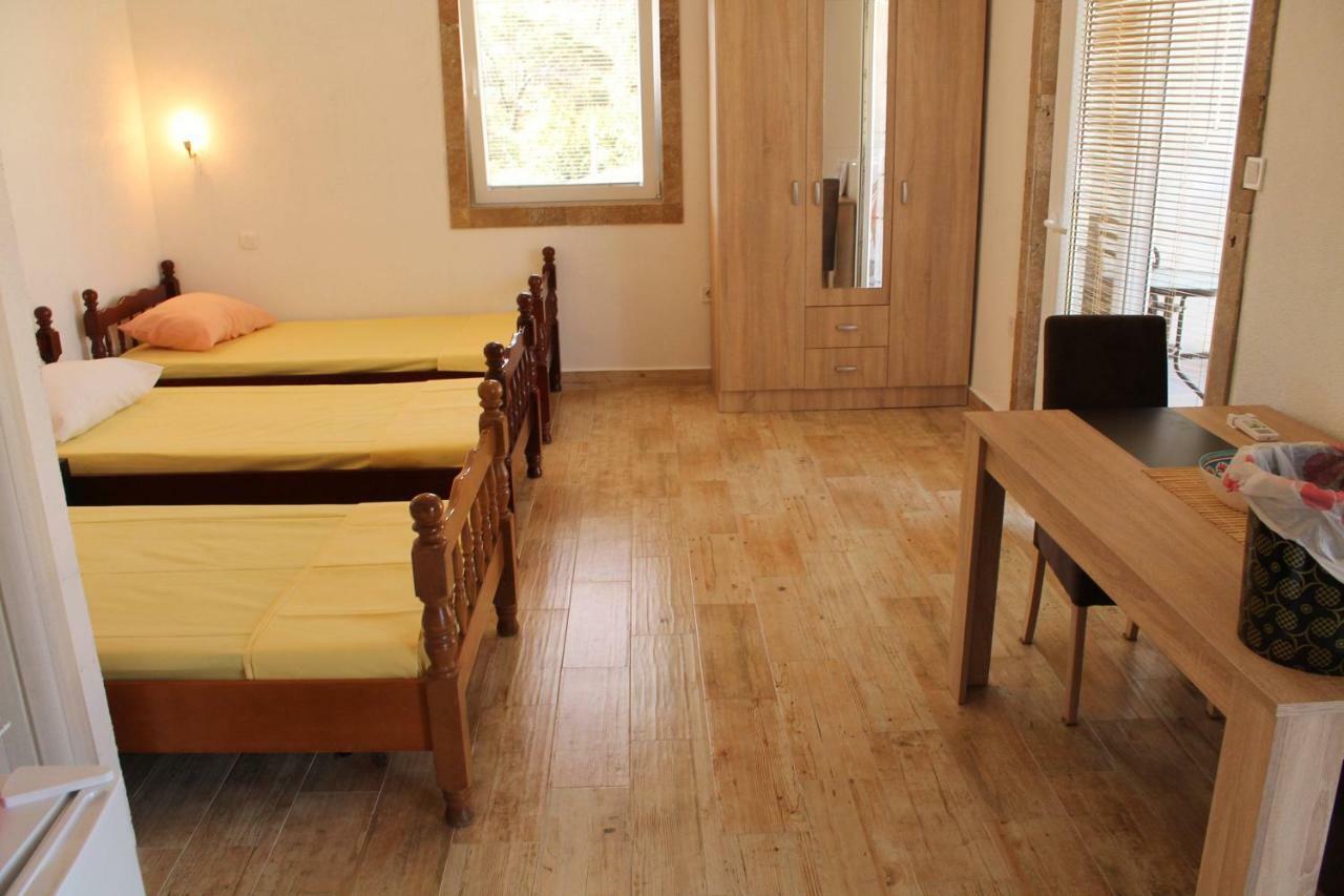 Apartments Lazarevic Сутоморе Экстерьер фото