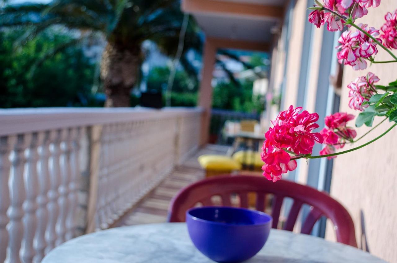 Apartments Lazarevic Сутоморе Экстерьер фото